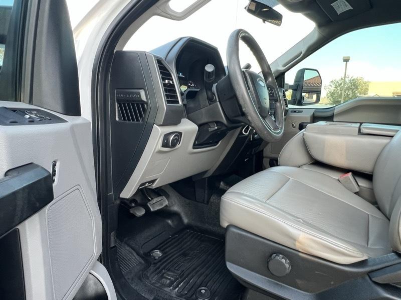 Ford F-450 SD Crew Cab DRW 4WD 2017