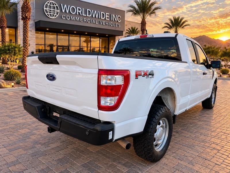 Ford F-150 4WD SuperCrew 145" XL 2022