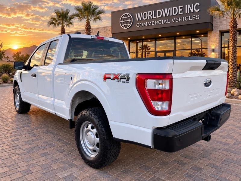Ford F-150 4WD SuperCrew 145" XL 2022