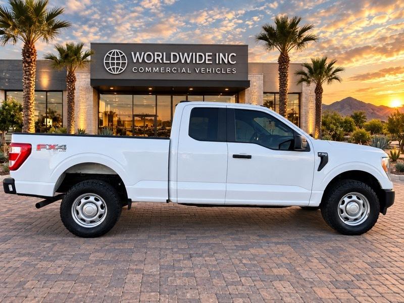 Ford F-150 4WD SuperCrew 145" XL 2022