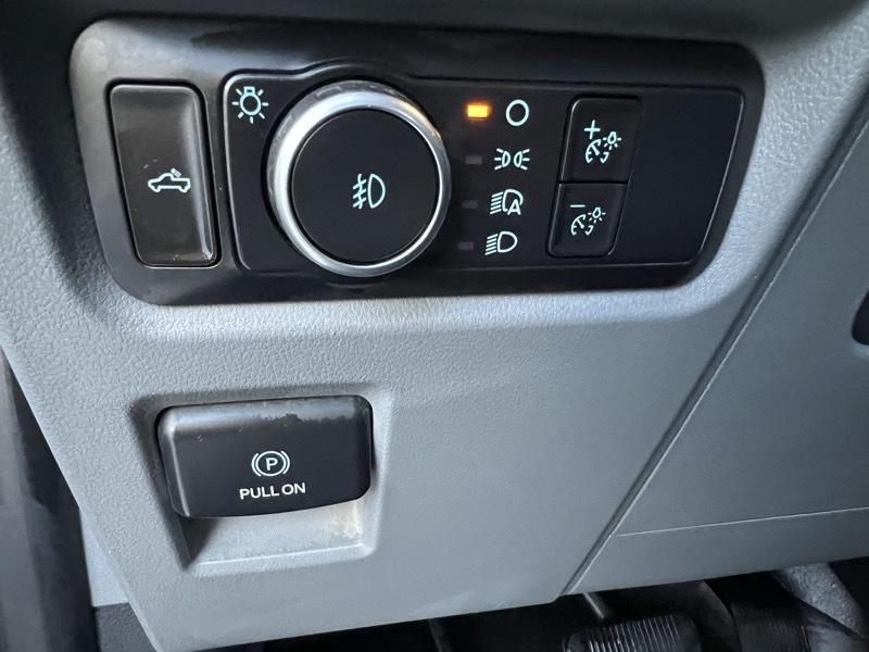 Ford F-150 4WD SuperCrew 145" XL 2022