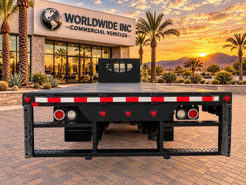 Freightliner M2 106  2015