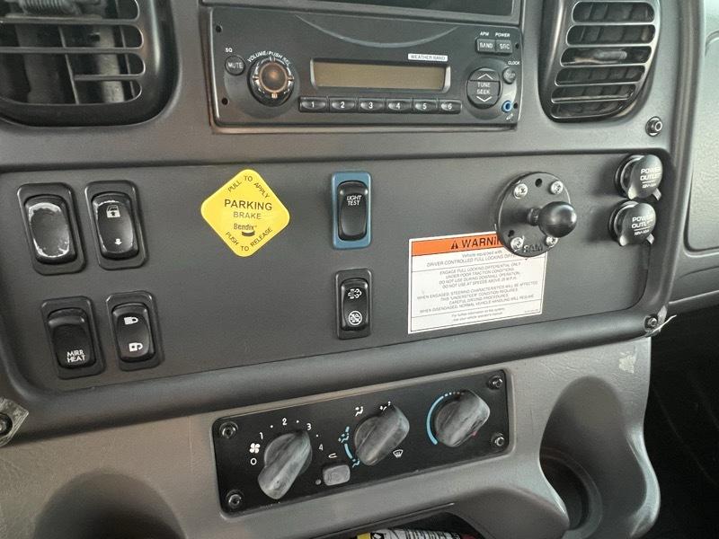 Freightliner M2 106  2015