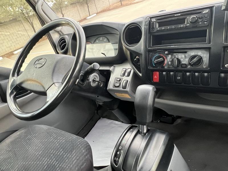 Hino 195  2018