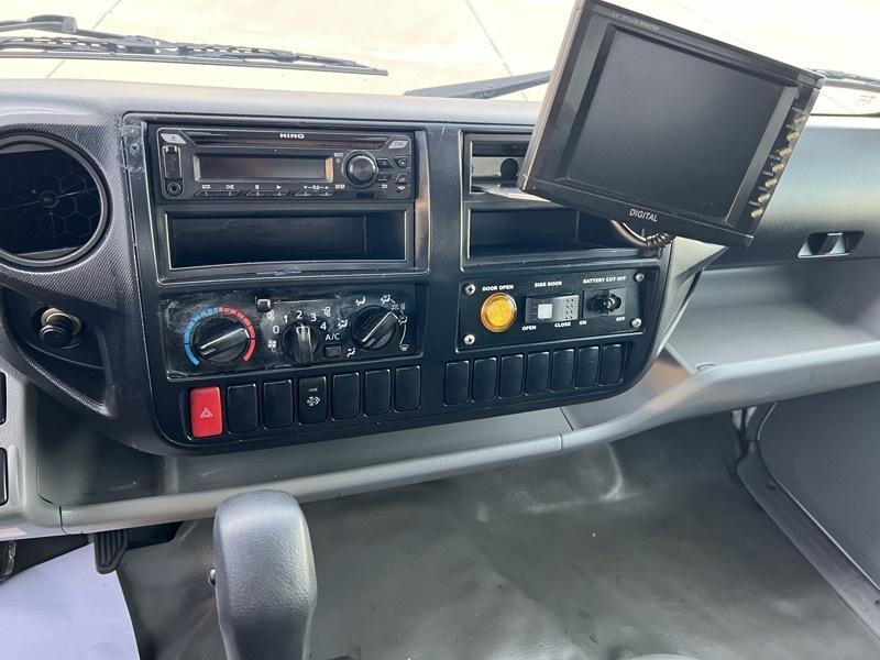 Hino 195  2018