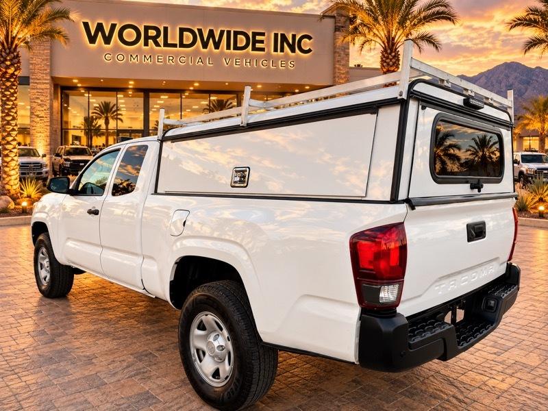 Toyota Tacoma 2WD Access Cab I4 AT SR (Natl) 2022