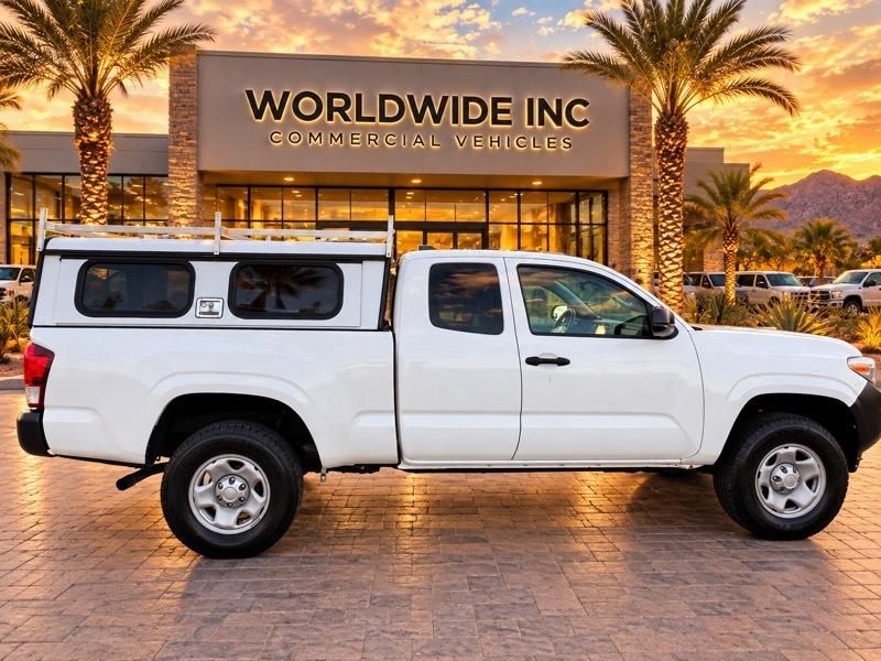 Toyota Tacoma 2WD Access Cab I4 AT SR (Natl) 2022