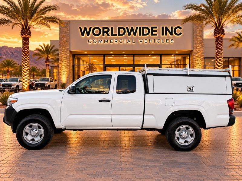 Toyota Tacoma 2WD Access Cab I4 AT SR (Natl) 2022