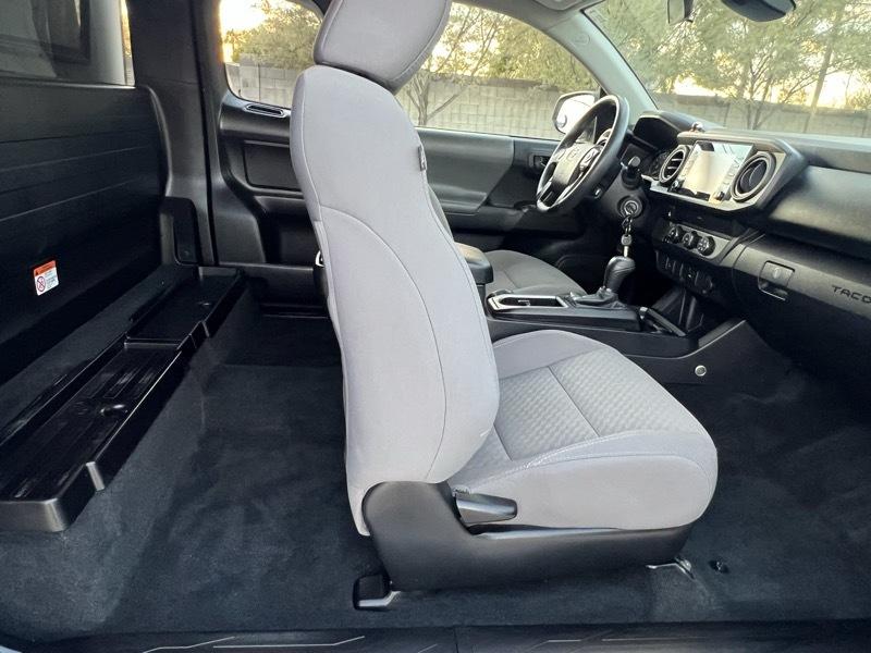 Toyota Tacoma 2WD Access Cab I4 AT SR (Natl) 2022