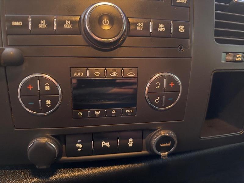Chevrolet Silverado 1500 1LT Crew Cab 4WD 2013