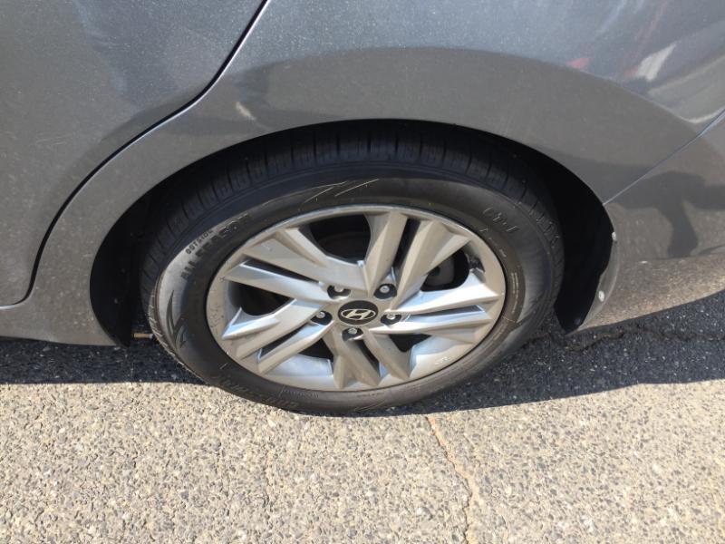 Hyundai Elantra Value Edition Auto 2019