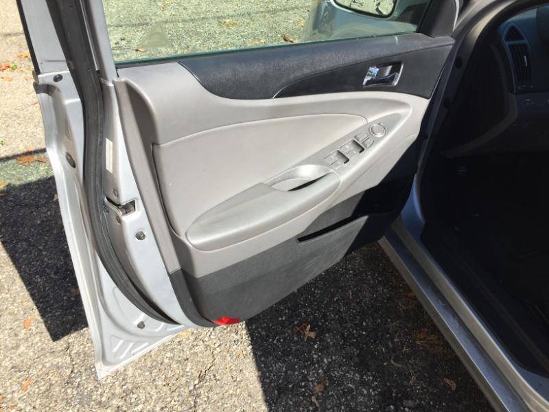 Hyundai Sonata Limited Auto 2011