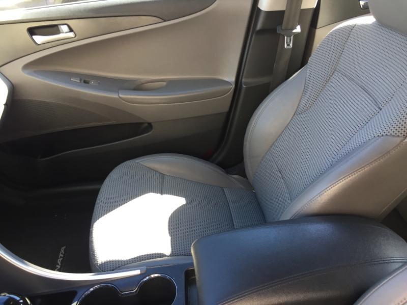 Hyundai Sonata Limited Auto 2011