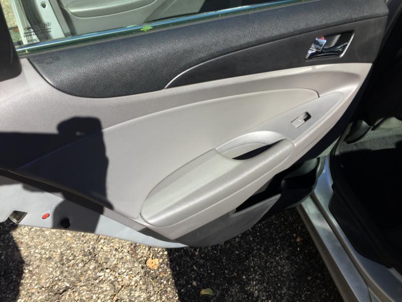 Hyundai Sonata Limited Auto 2011