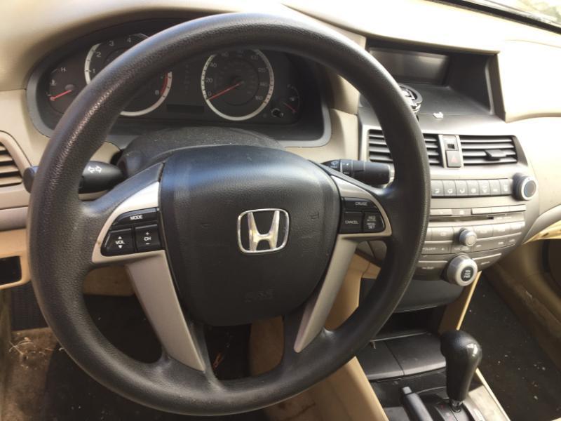 Honda Accord LX sedan AT 2010
