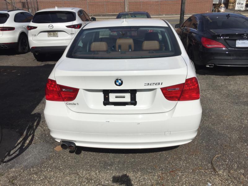 BMW 3-Series 328i xDrive SA 2011