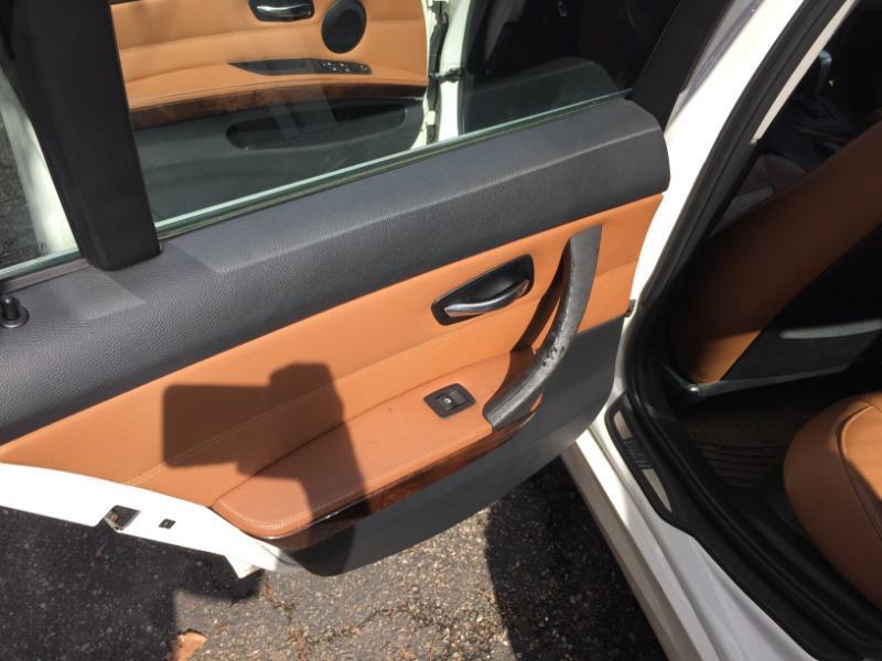 BMW 3-Series 328i xDrive SA 2011