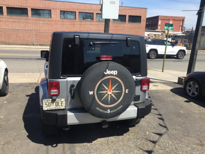 Jeep Wrangler Sahara 4WD 2013