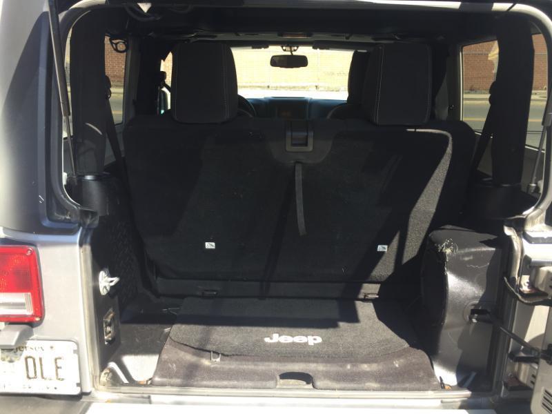 Jeep Wrangler Sahara 4WD 2013