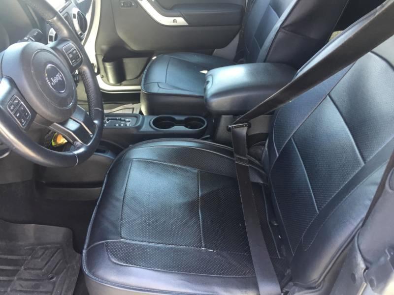 Jeep Wrangler Sahara 4WD 2013