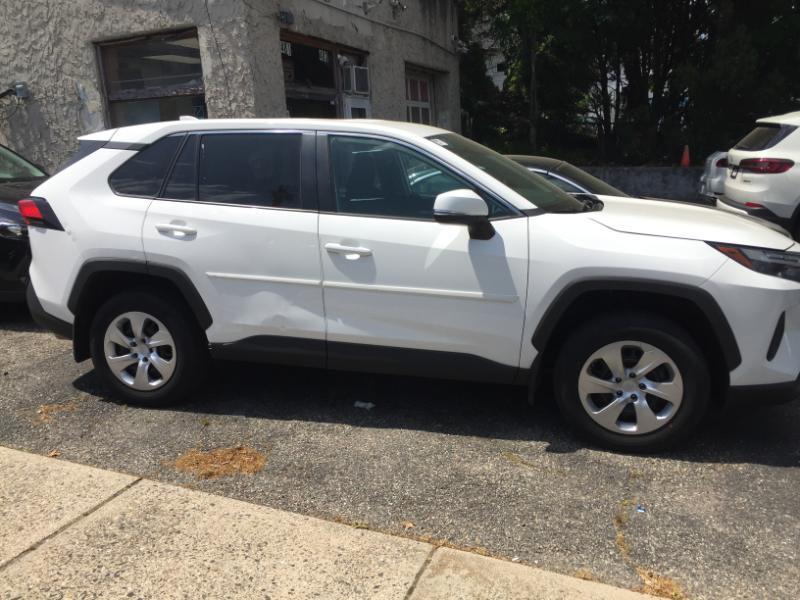 Toyota RAV4 LE AWD 2023