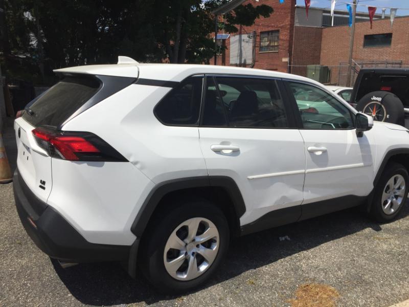 Toyota RAV4 LE AWD 2023