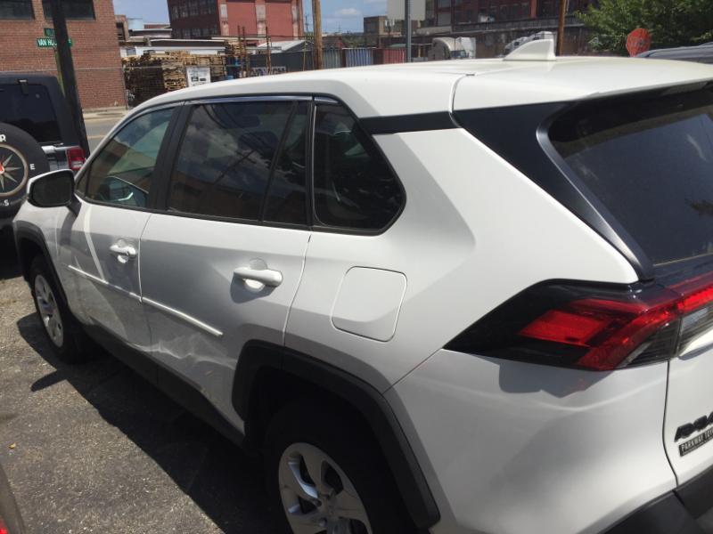 Toyota RAV4 LE AWD 2023