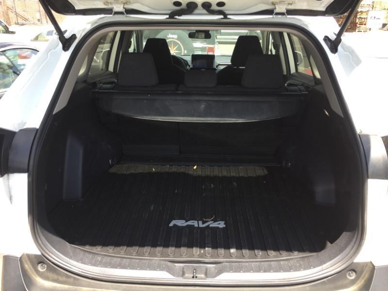 Toyota RAV4 LE AWD 2023