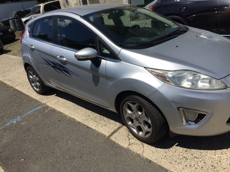 Ford Fiesta SES Hatchback 2011