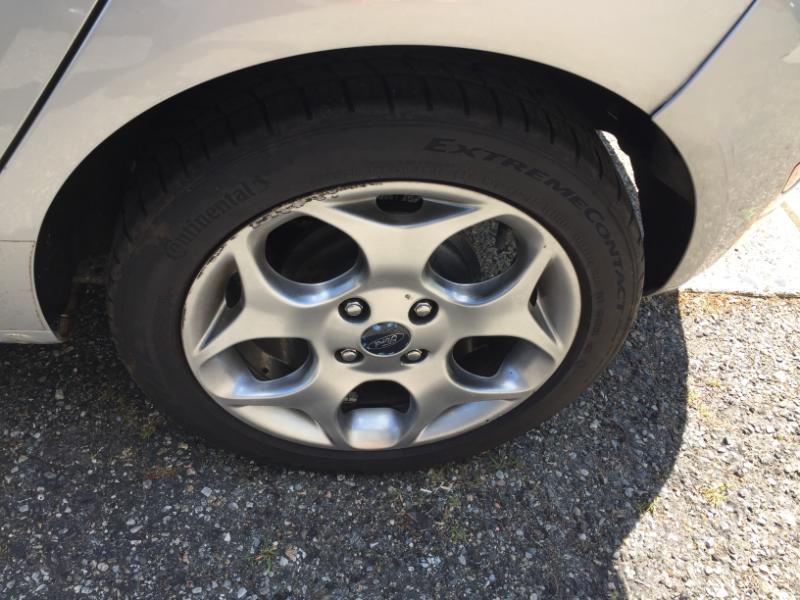Ford Fiesta SES Hatchback 2011
