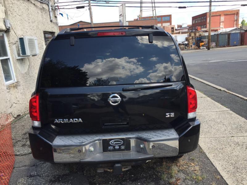 Nissan Armada LE 4WD 2007