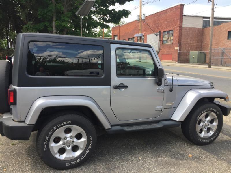 Jeep Wrangler Sahara 4WD 2013