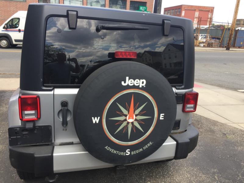 Jeep Wrangler Sahara 4WD 2013