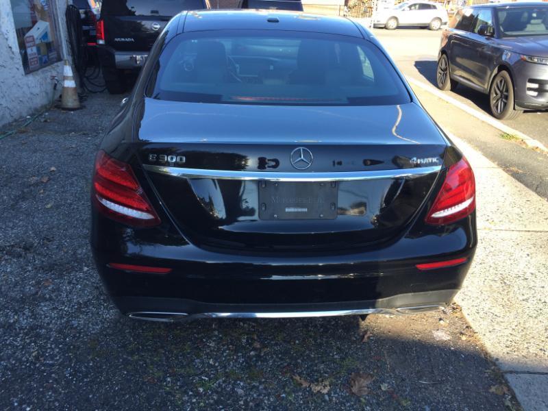 Mercedes-Benz E-Class E300 Luxury 4MATIC Sedan 2019