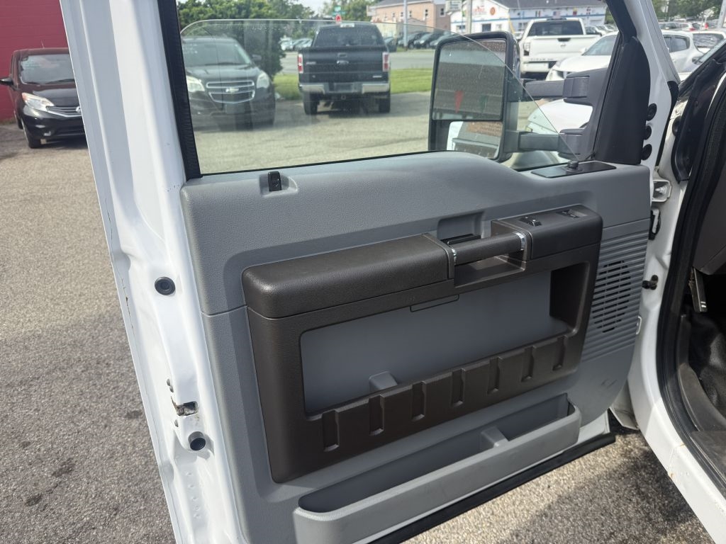 2015 Ford F-350 Super Duty XL's photo