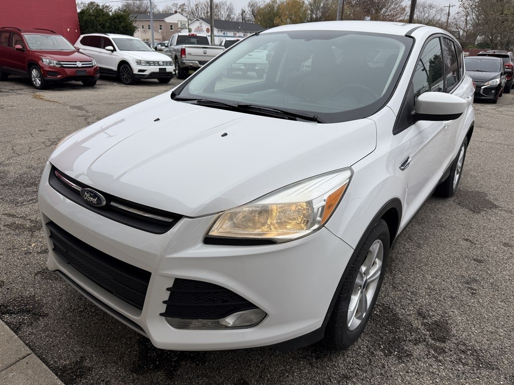 2016 Ford Escape SE's photo