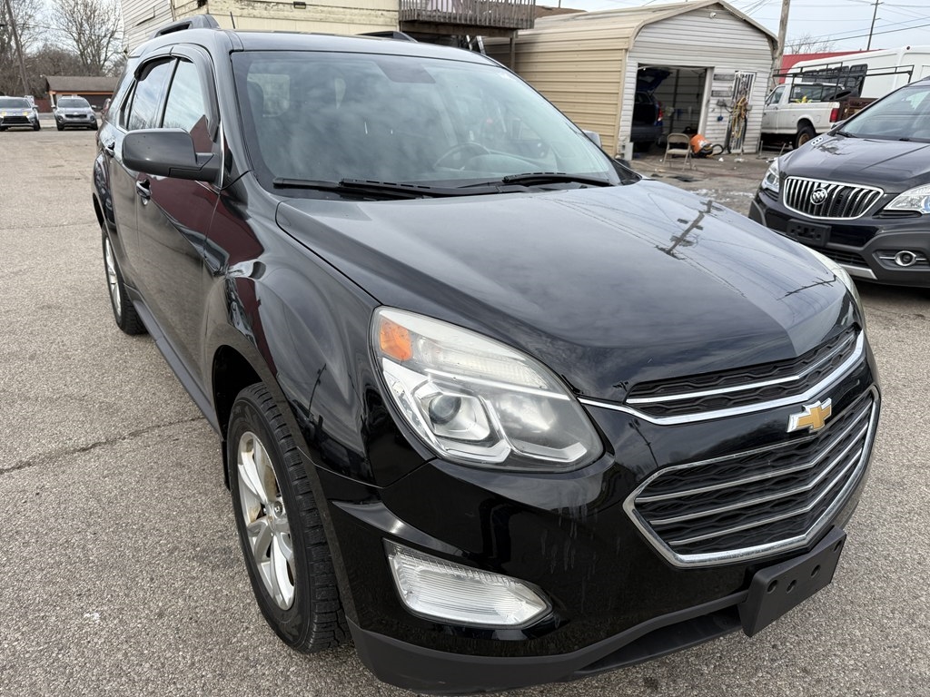 2017 Chevrolet Equinox LT's photo