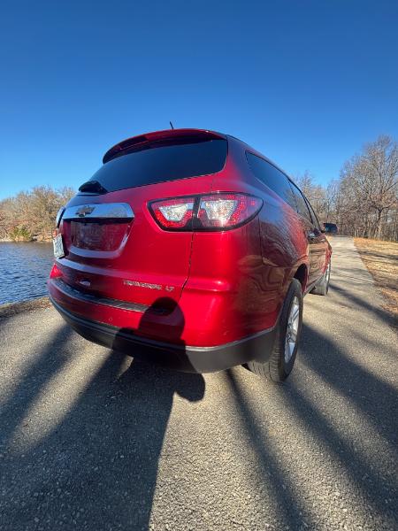Chevrolet Traverse 2LT FWD 2013