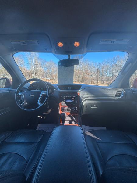 Chevrolet Traverse 2LT FWD 2013