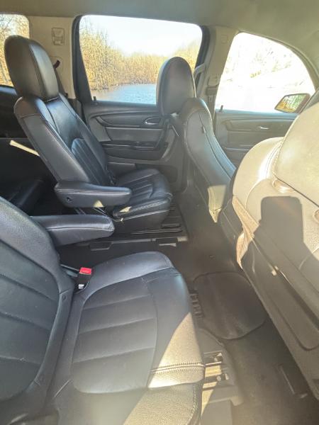 Chevrolet Traverse 2LT FWD 2013