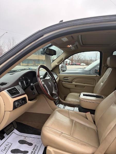 Cadillac Escalade AWD Premium 2013