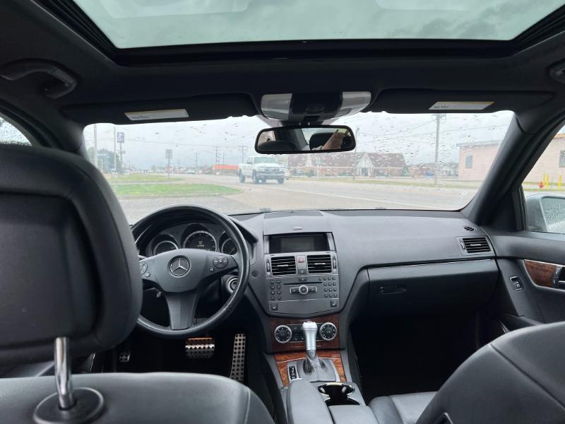 Mercedes-Benz E300  2010