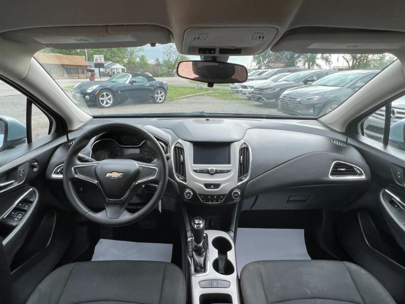 Chevrolet Cruze 4dr Sdn LT 2017