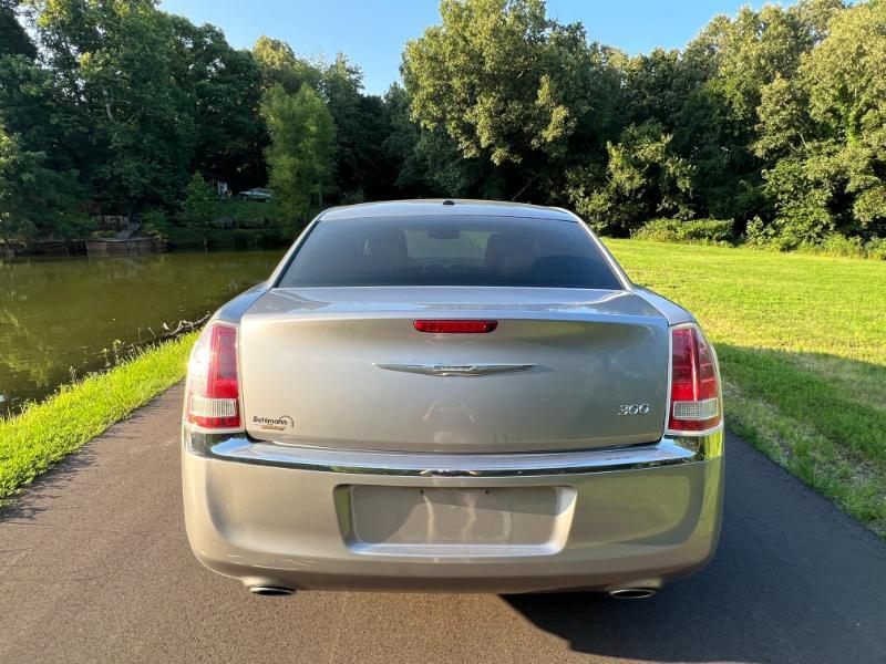 Chrysler 300 4dr Sdn 300 2014