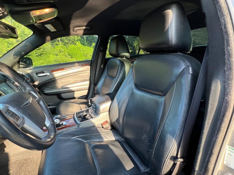 Chrysler 300 4dr Sdn 300 2014