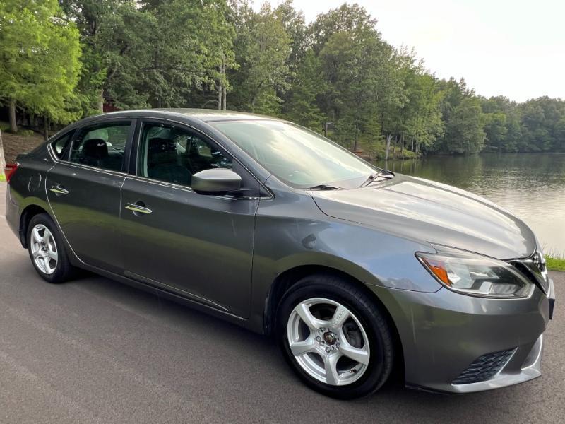 Nissan Sentra SV 4D Sedan 2017