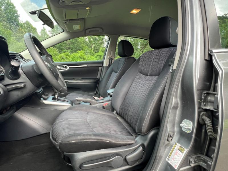 Nissan Sentra SV 4D Sedan 2017