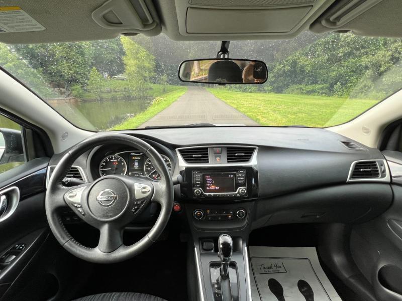 Nissan Sentra SV 4D Sedan 2017