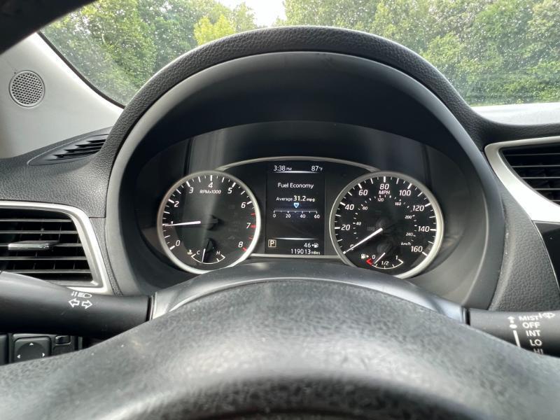 Nissan Sentra SV 4D Sedan 2017