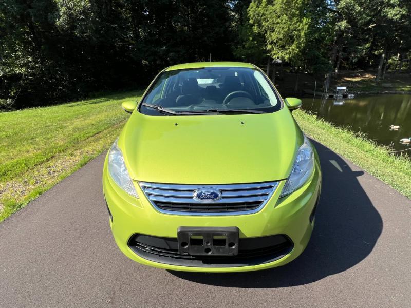 Ford Fiesta 4dr Sdn SE 2013